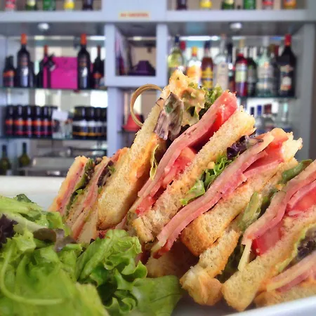 Отель Filoxenia