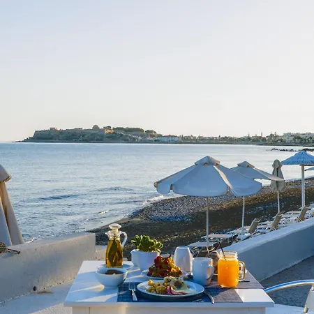 Filoxenia Szálloda 2*